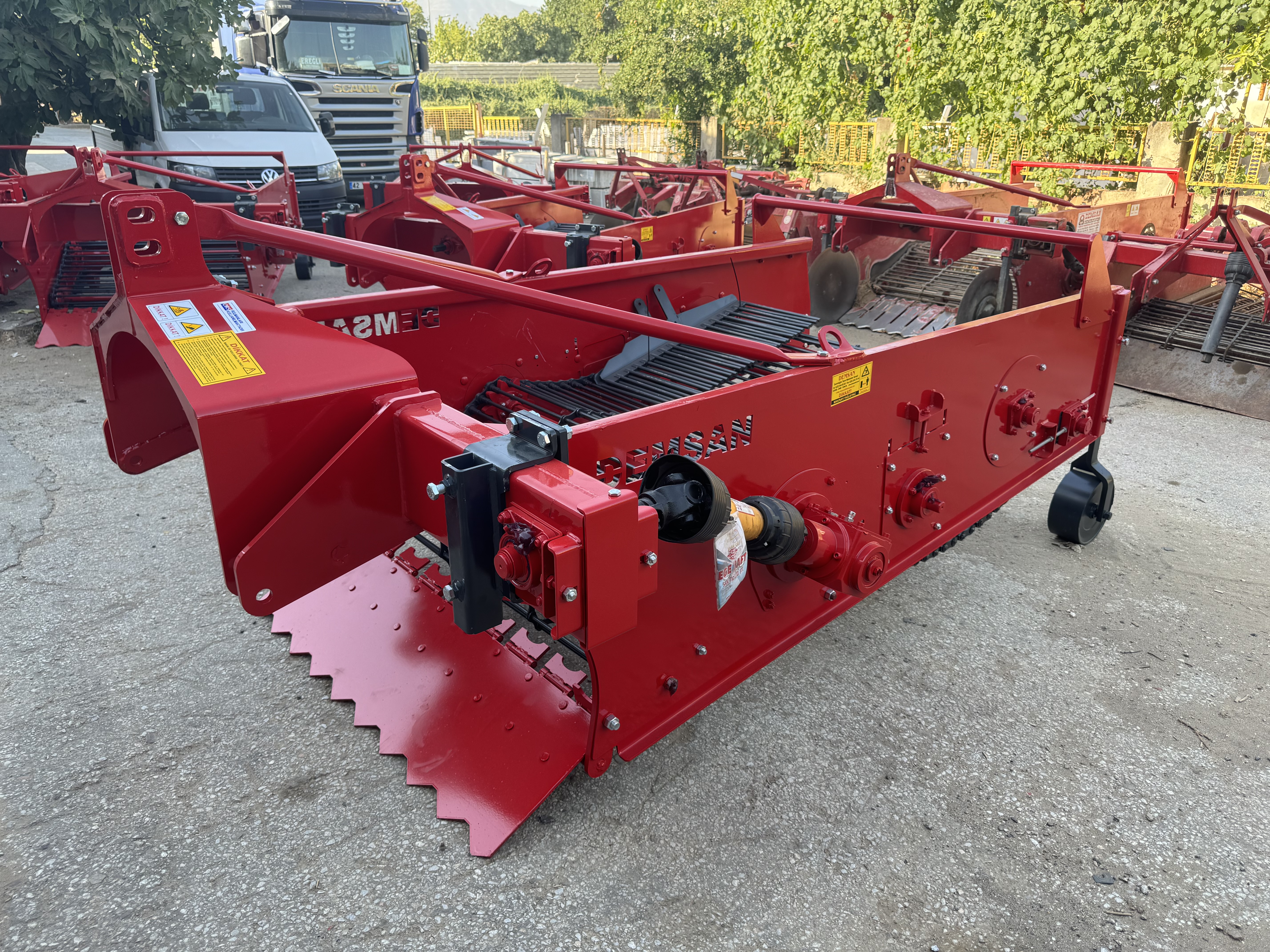 PS2 Kp İki Sıralı Komple Paletli Patates Söküm Makinası